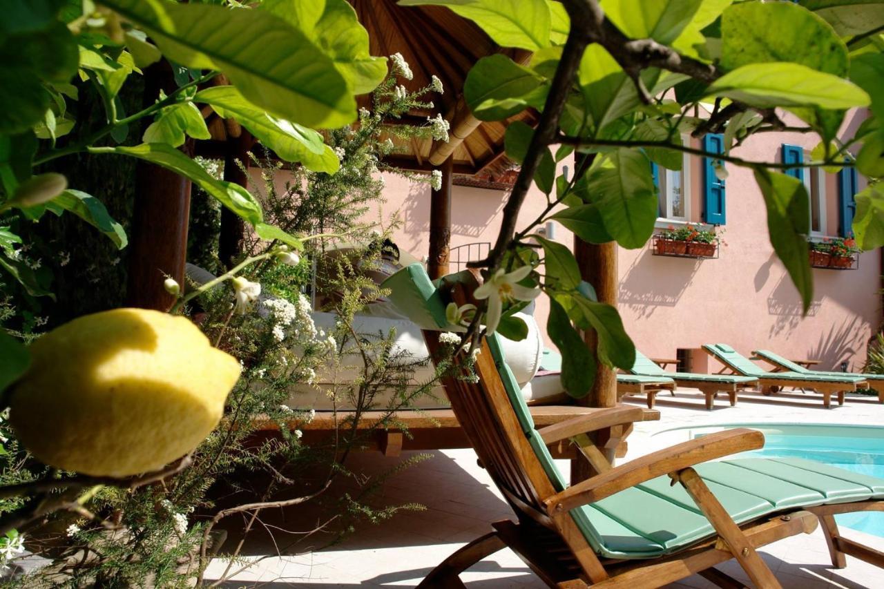 Locanda Agli Angeli Gardone Riviera Exterior foto